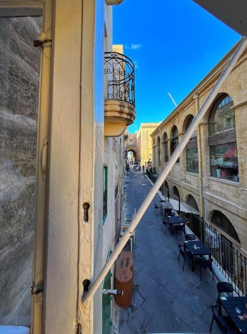Heart Of Valletta - Apartment Bagian luar foto