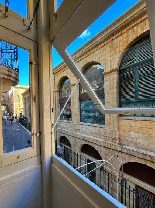 Heart Of Valletta - Apartment Bagian luar foto